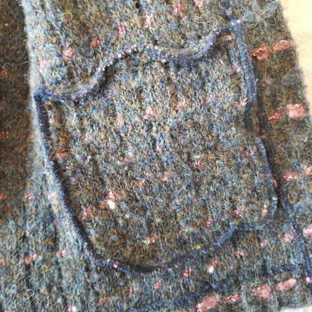Sold VINTAGE 100% Wool Multicolor Cardigan - Picture 10 of 13
